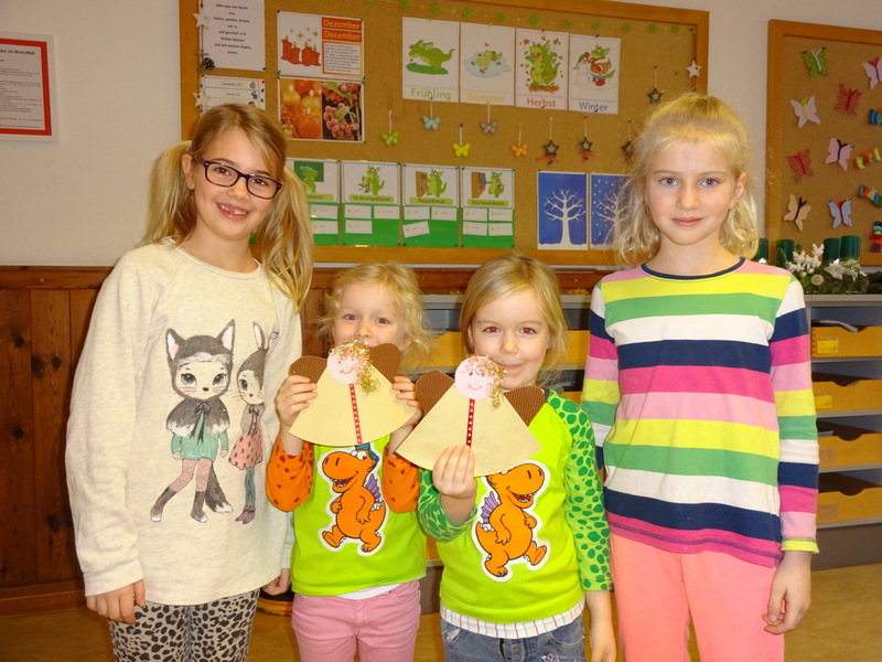 Weihnachtsstunde in den 2. Klassen