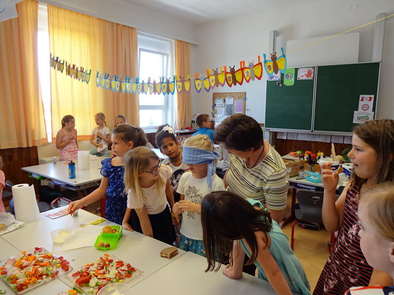 01.06.2017 - Gemüse gibt Power und macht schlau - 2a, 2b