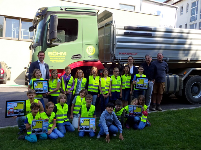 22.05.2017 - LKW in der Schule - 3a, 3b