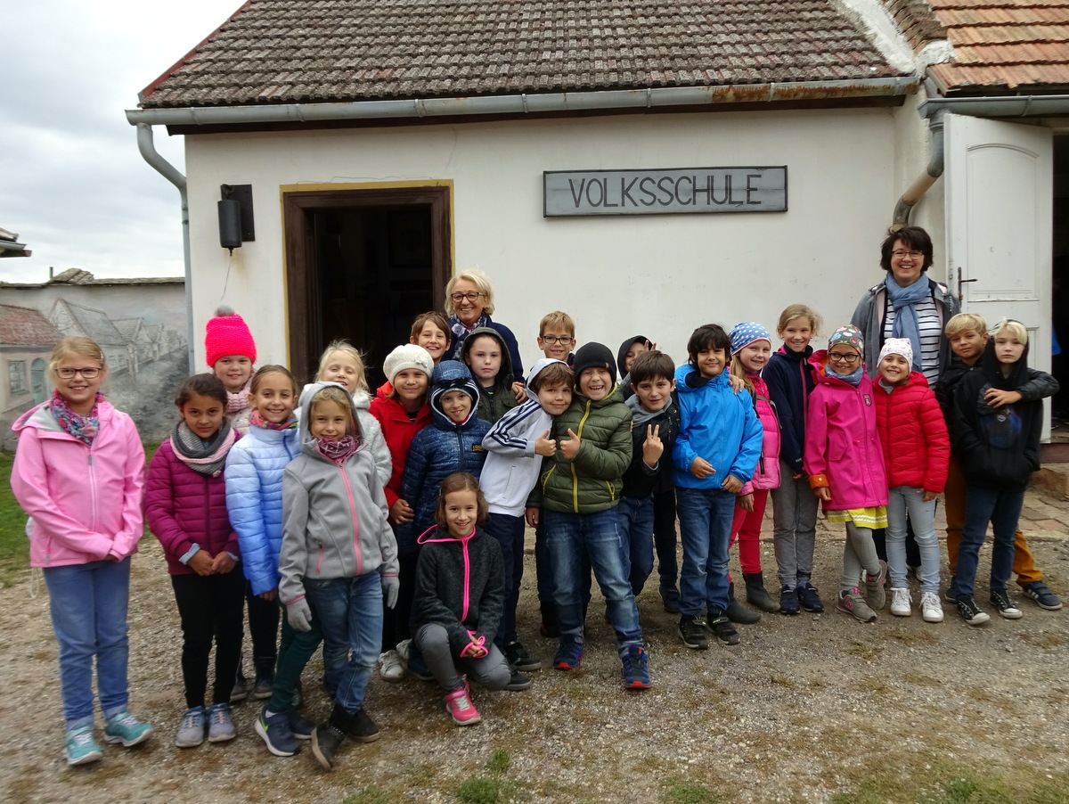 03.10.2018 - Geschichtsunterricht zum Angreifen - 3a, 3b