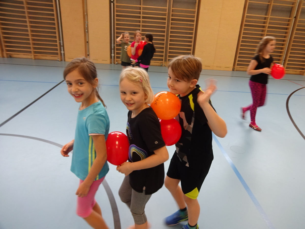 02.02.2018 - Faschingsturnstunde - 1a,1b,1c,3a,3b