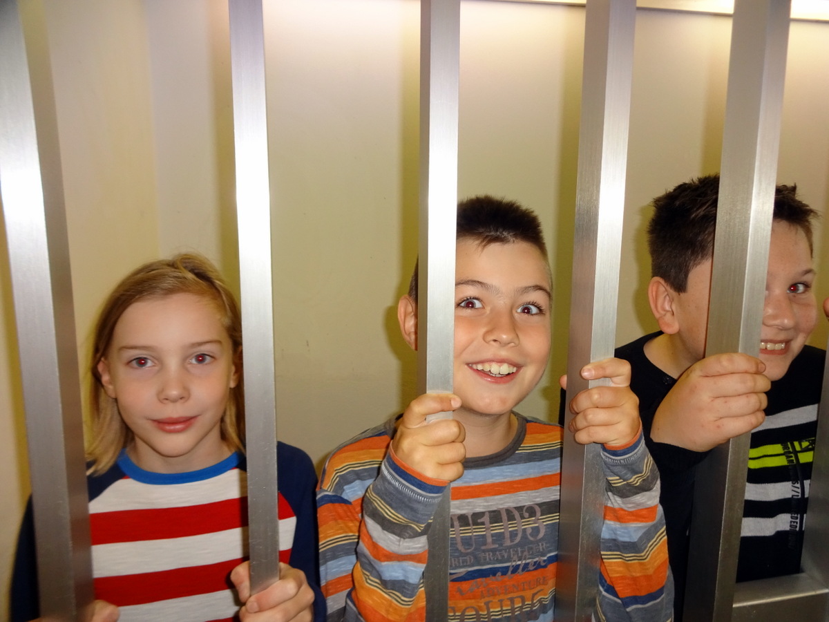 22.10.2018 - Besuch auf der Bank - 4a, 4b