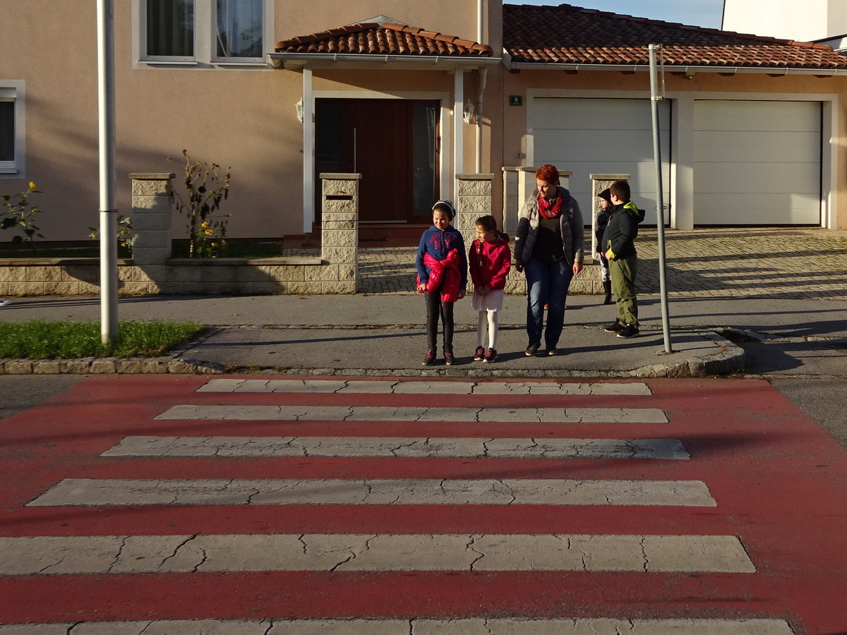 04.10.2017 - Verkehrssicherheit am Zebrastreifen - 3a, 3b